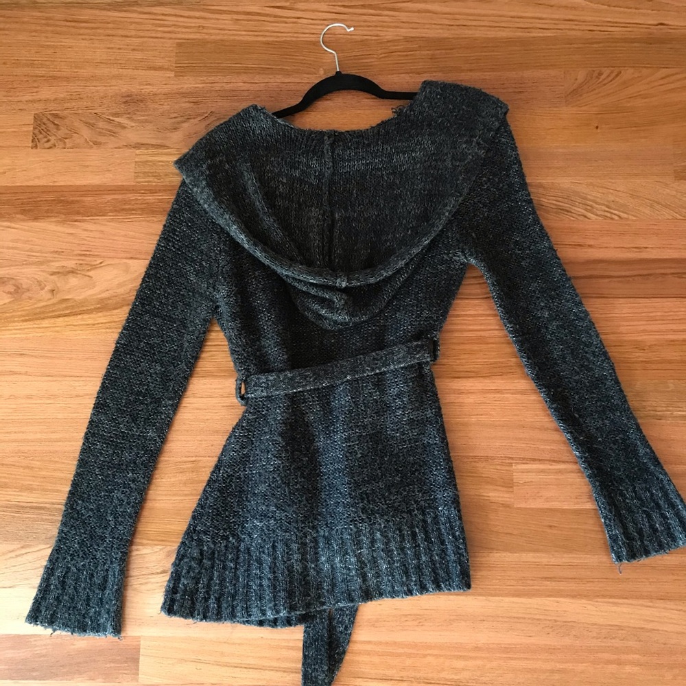 🌈 2/$10 Comfy dark gray sweater with belt and hood - Picture 2 of 6